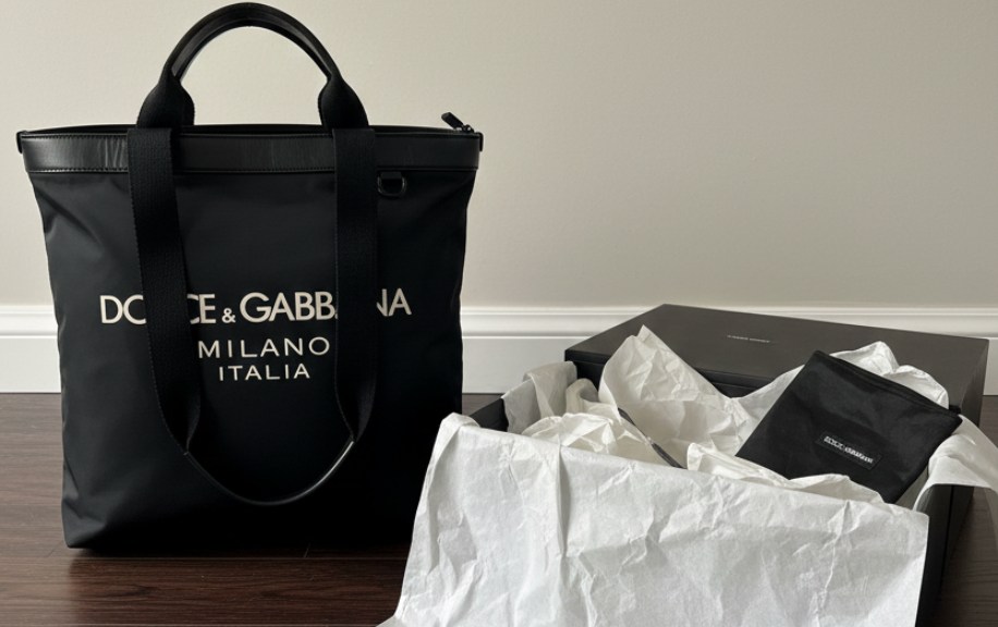 Foto de Bolsa Dolce & Gabbana Masculina Logo Nylon.