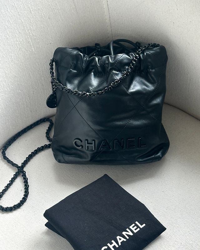 Bolsa Chanel 22. Clique na imagem e confira mais modelos da marca!