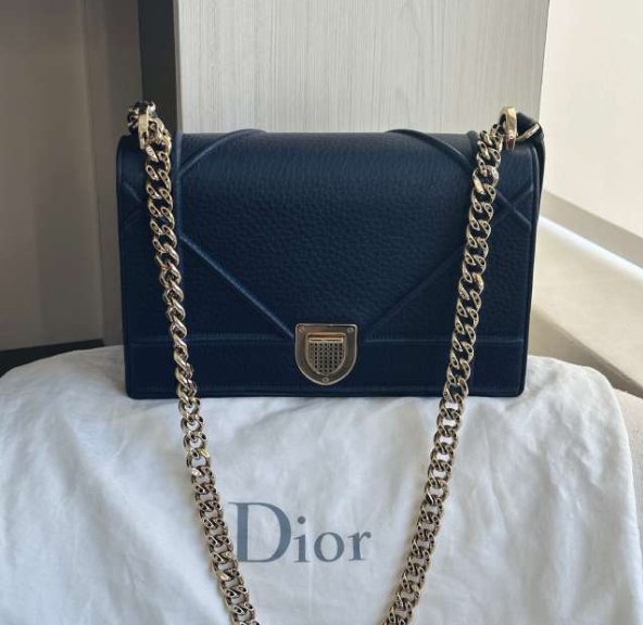 Foto da Dior Diorama uma das bolsas tiracolo de marcas francesas mais desejadas.