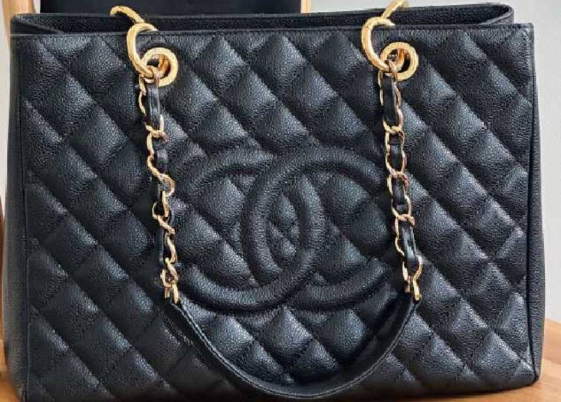 Foto de Tote Chanel na Cyber Week, modelo Grand Shopping.