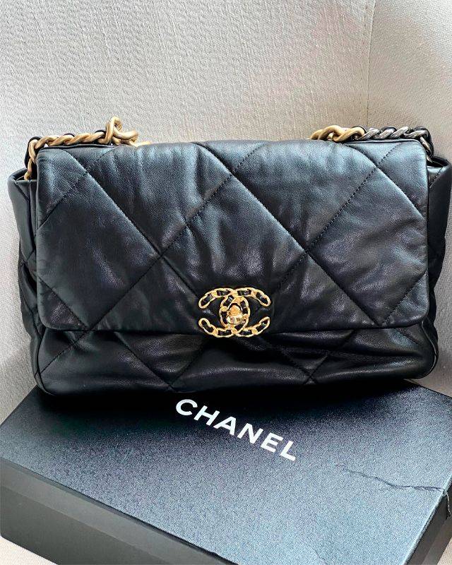 Bolsa Chanel 19. Clique na imagem e confira mais modelos da marca!