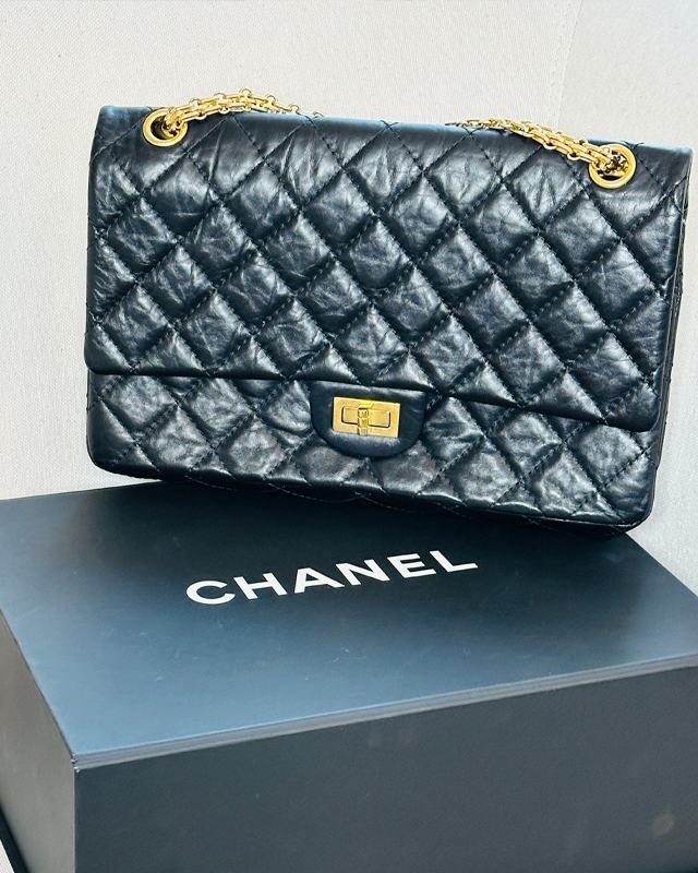 Bolsa Chanel Reissue. Clique na imagem e confira mais modelos!