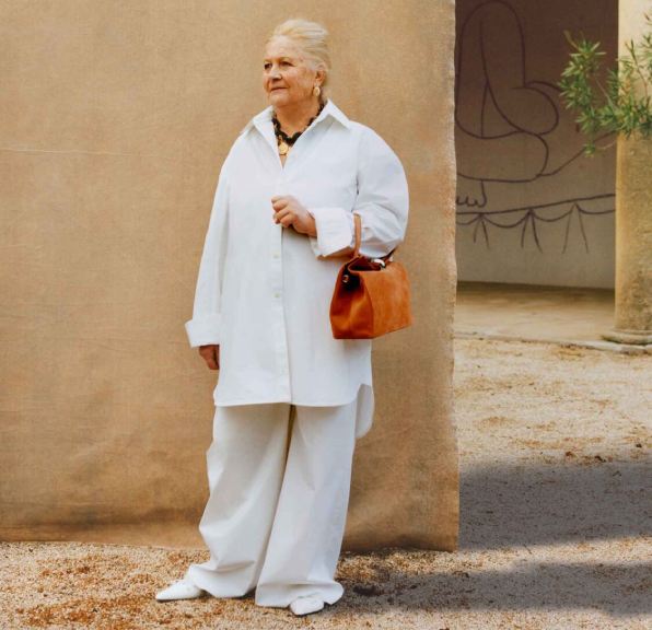 Foto da avó do estilista Simon Porte Jacquemus, Liline Jacquemus, a primeira embaixadora da marca francesa.