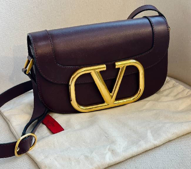 Foto de bolsa Valentino Supervee.