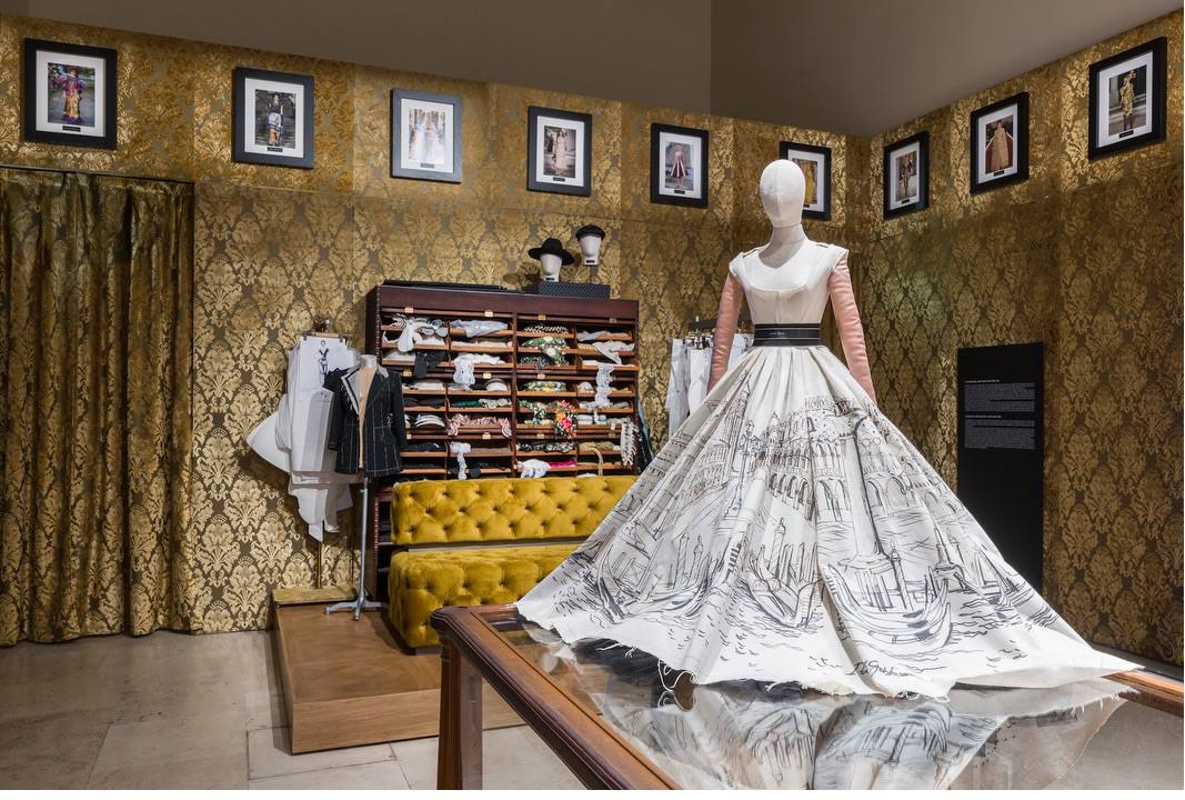 Foto de uma das salas da exposição dolce & Gabbana que chega em Miami.