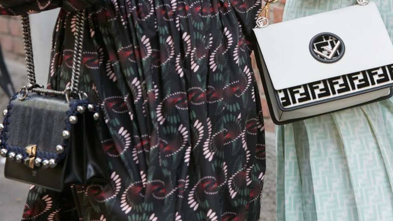 Descubra os modelos de bolsas Fendi mais descoladas com twist cool que vão salvar seu armário do tédio.