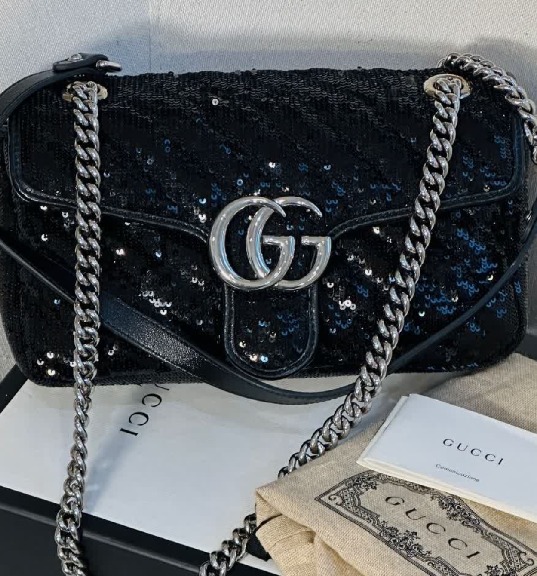 Foto da Marmont Paetês uma das novidades de bolsas de grifes internacionais no etiqueta única.