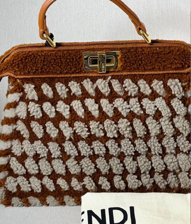 Foto de Bolsa Fendi Peekaboo Fur Bicolor.