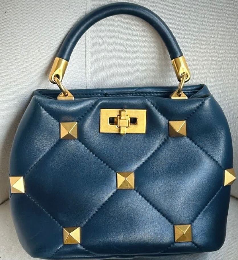 Foto de Bolsa Valentino Roman Stud.