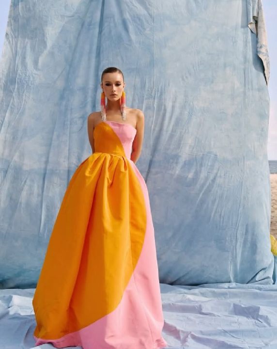 Foto de Maria Braz com seu vestido para o Baile da Vogue.