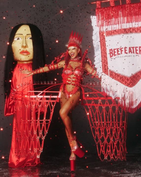 Foto da fantasia de Sabrina Sato no Baile Vogue de Carnaval 2026.