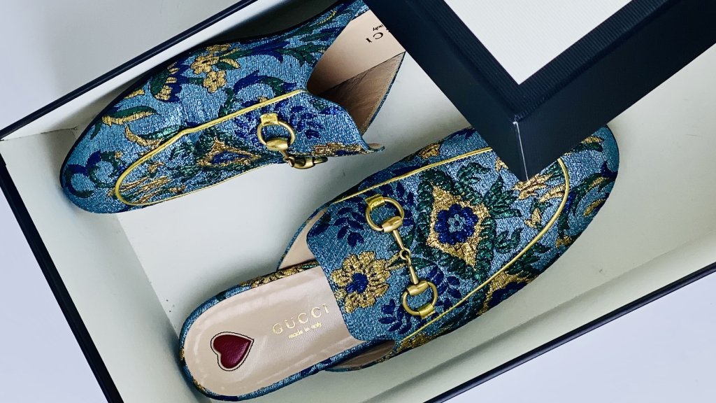 Foto do Mule Gucci Princetown.