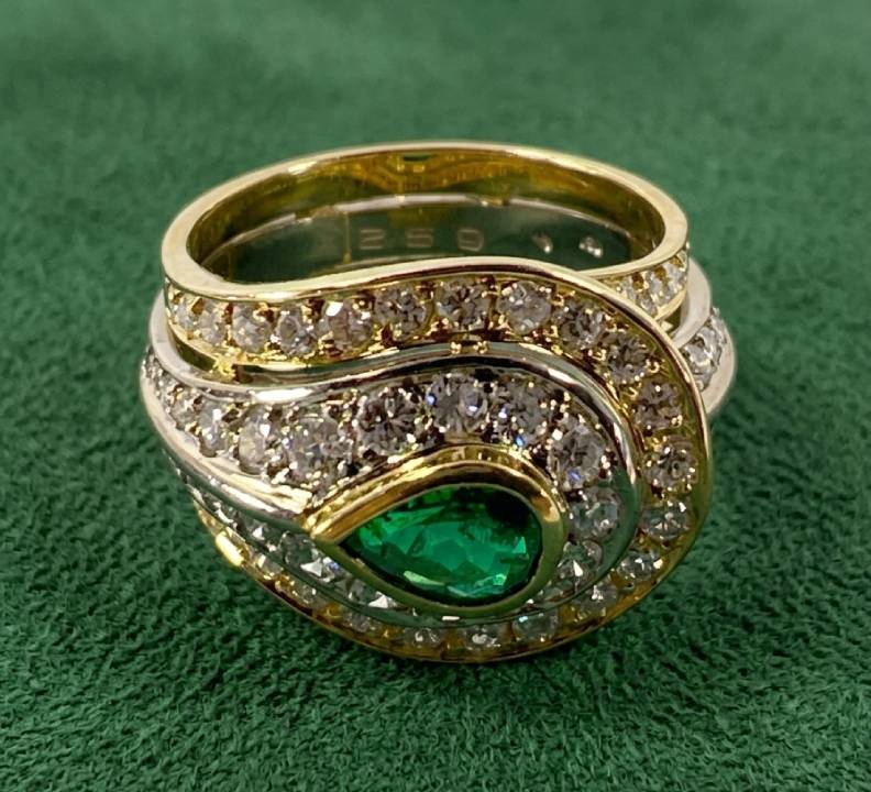 Foto de anel de diamantes de uma das maiores joalherias nacioanais, a H.Stern.