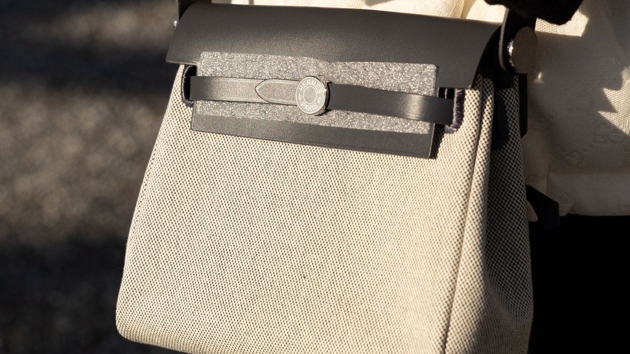 No mês do consumidor, explore as bolsas Hermès menos conhecidas, 5 modelos icônicos que merecem mais atenção assim como a Birkin e a Kelly.
