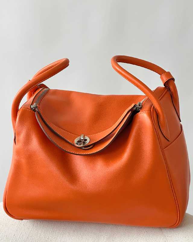 Foto de uma das bolsas Hermès no Mês do Consumidor, modelo Lindy Swift.