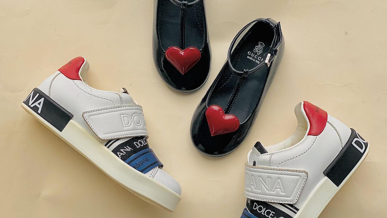 Descubra o melhor das marcas de luxo infantis no Mês do Consumidor do EÚ: peças de grifes famosas para renovar o closet das crianças.