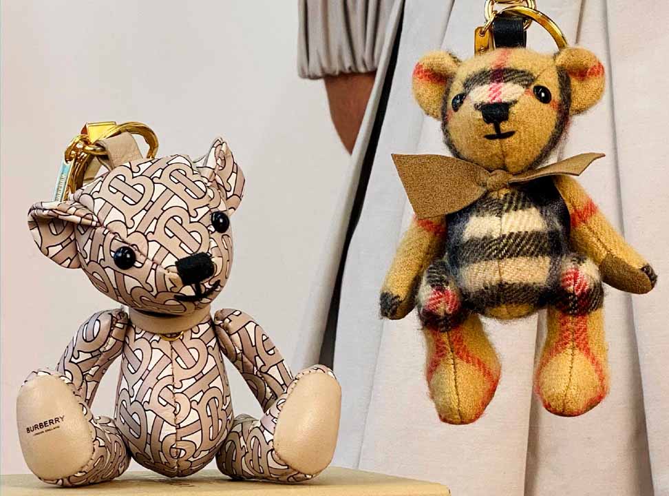 Foto de ursinhos Burberry.