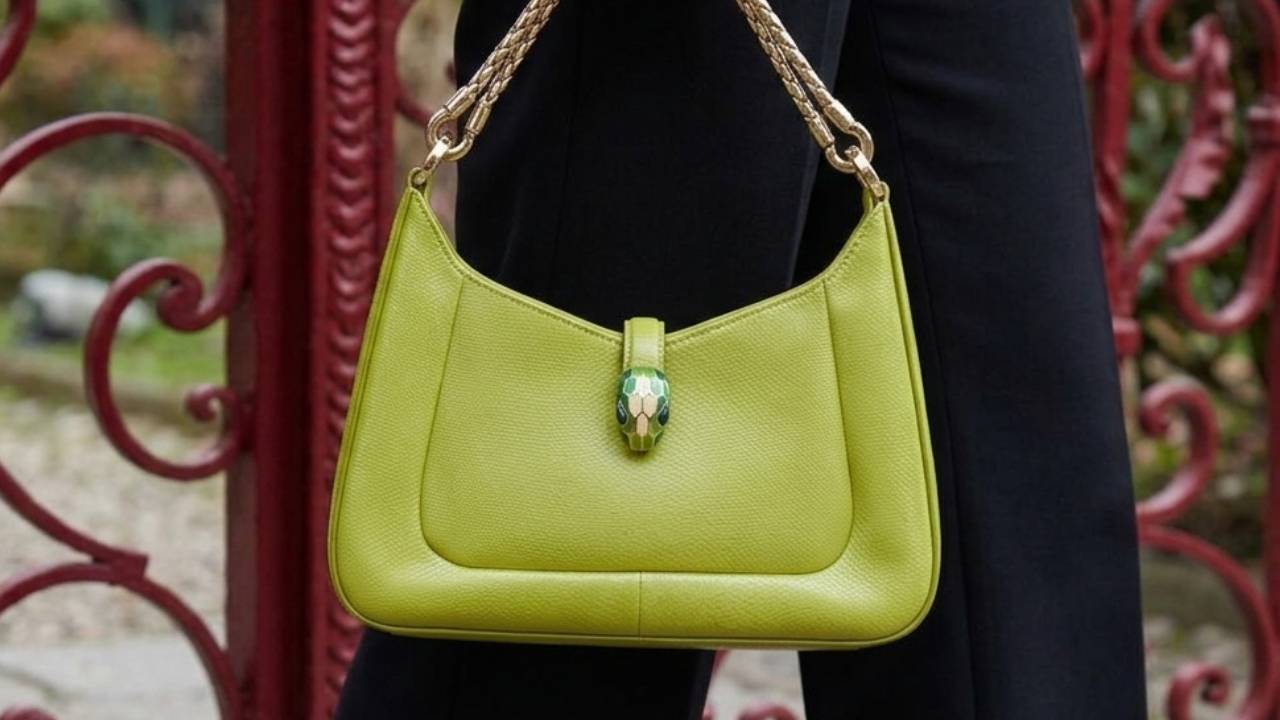 Descubra as melhores peças Bulgari (Bvlgari) Femininas no Mês do Consumidor: de joias à bolsas clássicas e atemporais.