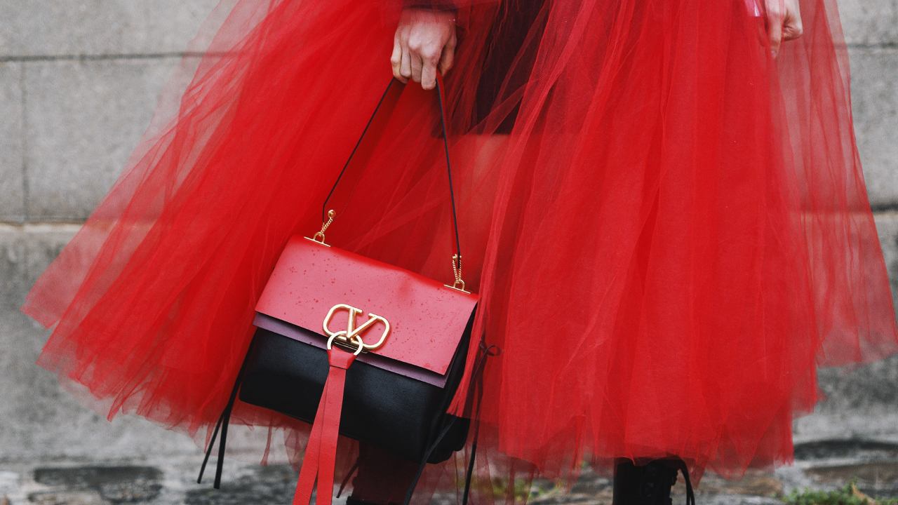 capa do post sobre peças valentino que você encontra no mês do consumidor