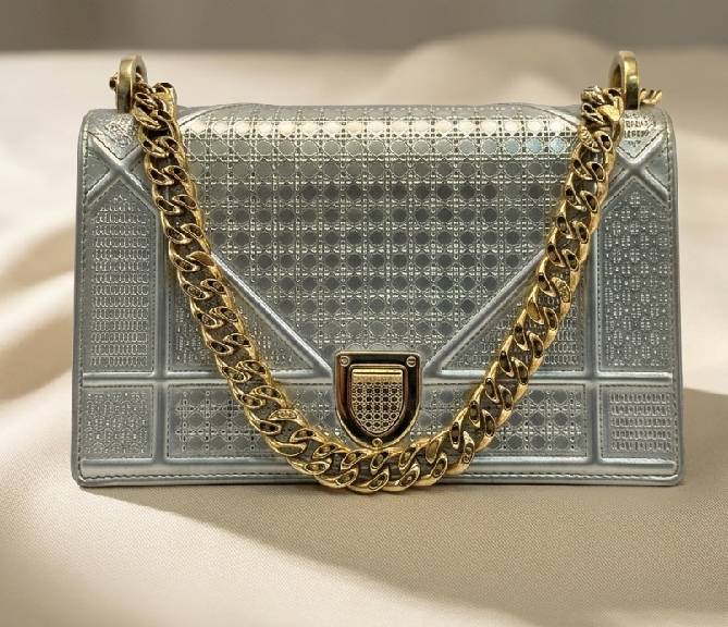 Foto de Bolsa Dior, modelo Diorama.
