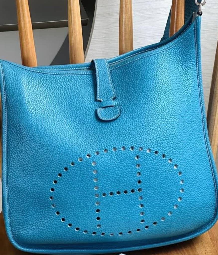 Foto de Bolsa Evelyne da Hermès, uma das melhores grifes para presentear no Dia Internacional da Mulher e datas especiais.