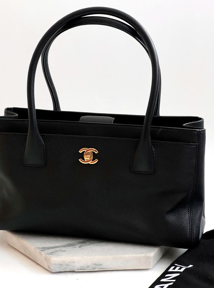 Foto de um dos modelos de bolsas Tote da Chanel no Mês do Consumidor: Cerf Exectuvie.