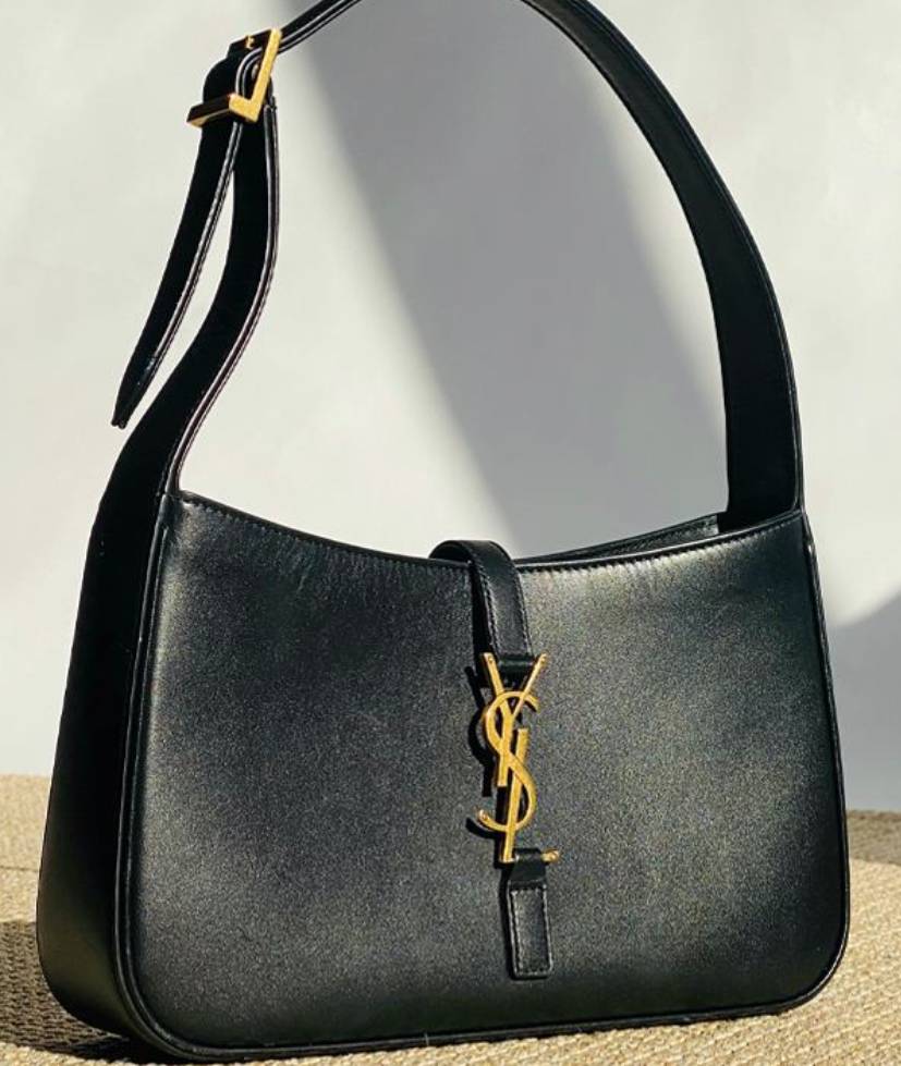 Foto de bolsa YSL.