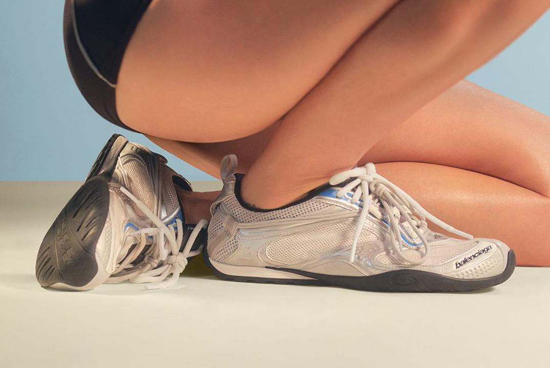 Foto do novo tênis da balenciaga nos pés de Kate Perry: Radar Sneaker.