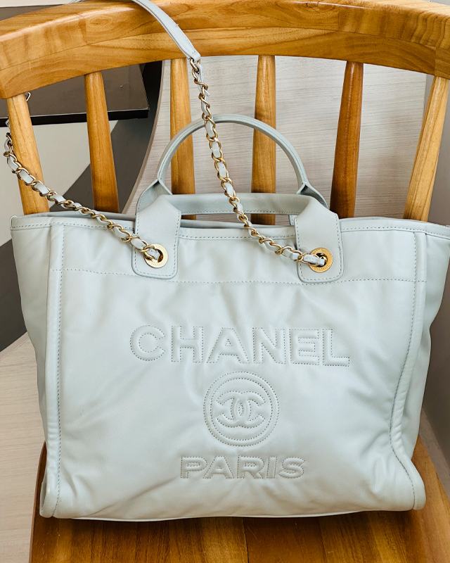 Bolsa Chanel Deauville. Clique na imagem e confira mais modelos da marca!
