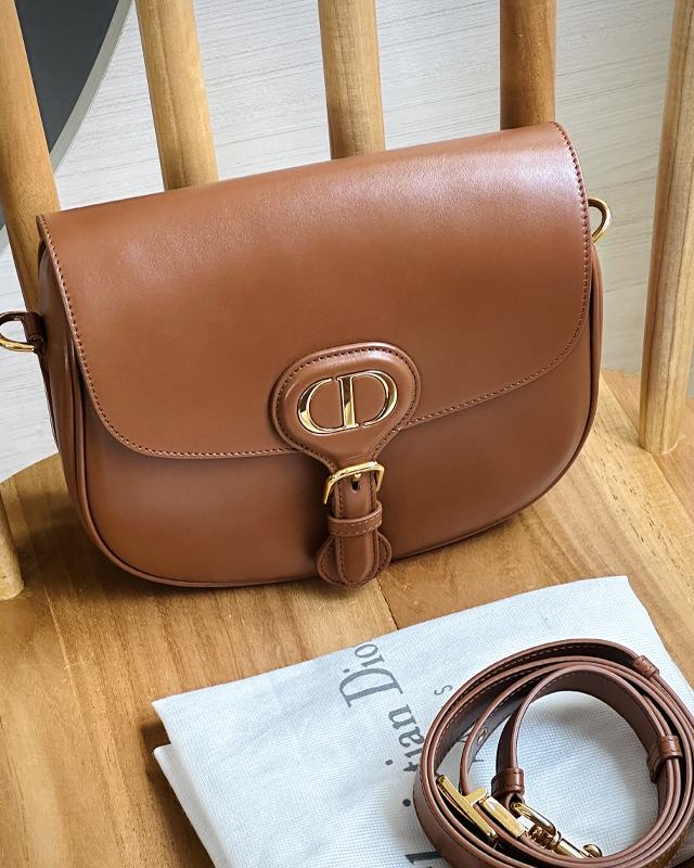 Bolsa Dior Bobby. Clique na imagem e confira mais mdoelos da marca!