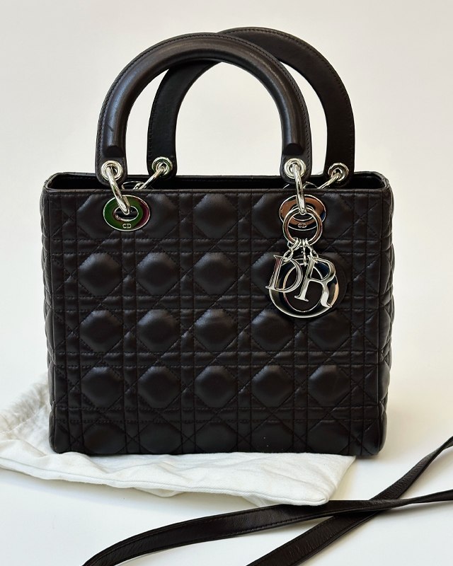 Bolsa Lady Dior. Clique na imagem e confira mais modelos da marca!