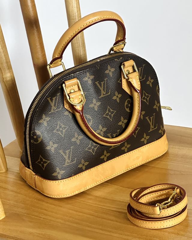Bolsa Louis Vuitton Alma. Clique na imagem e confira mais modelos da marca!