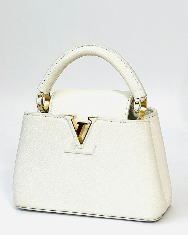 Bolsa Louis Vuitton Capucines. Clique na imagem e confira mais modelos da marca!