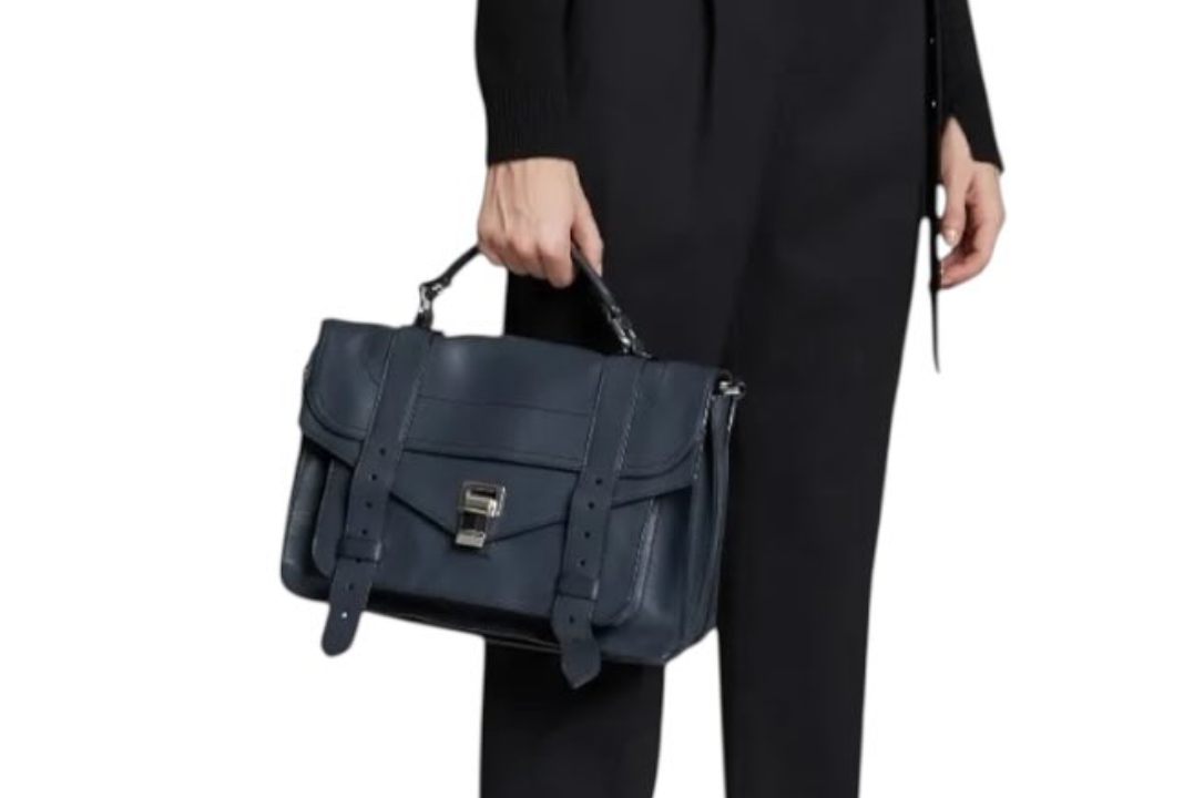 Foto da PS1, uma das bolsas mais famosas da proenza schouler.