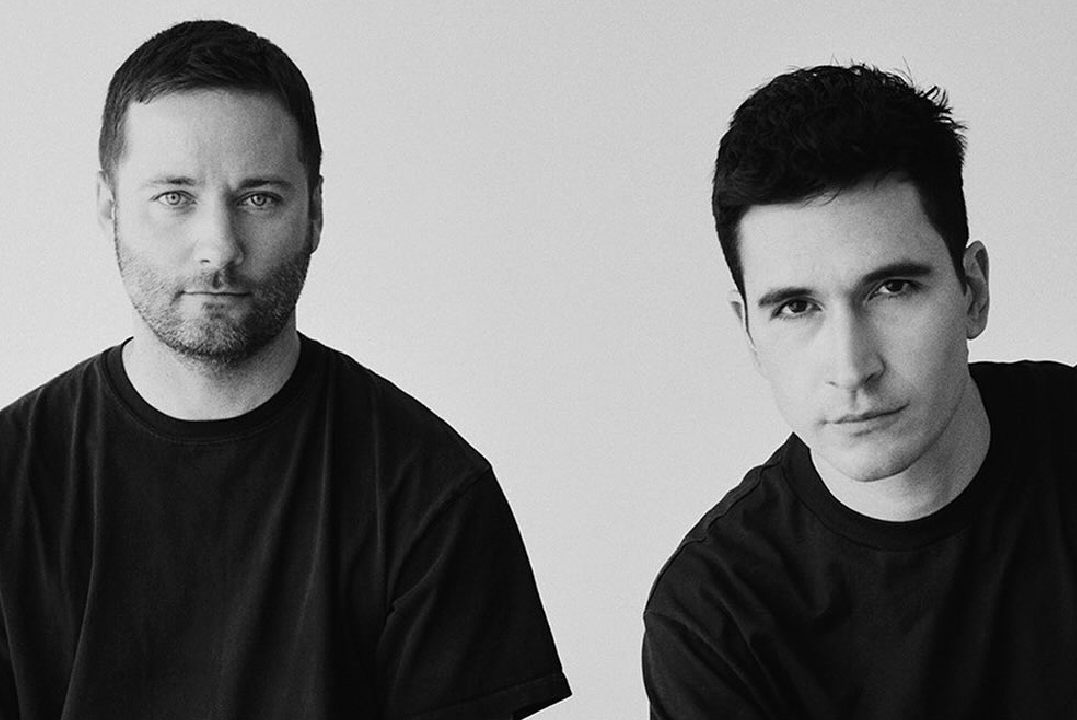 Foto de Jack McCollough e Lazaro Hernandez fundadores da Proenza Schouler.