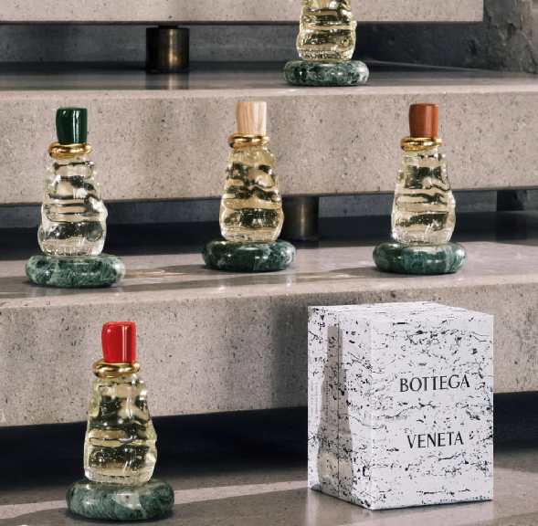 Foto de perfumes da Bottega Veneta.