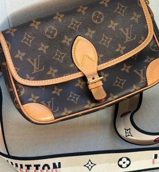 Bolsa Louis Vuitton Diane.