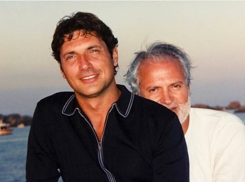 Foto de Antonio D’Amico, companheiro do estilista Gianni Versace. 
