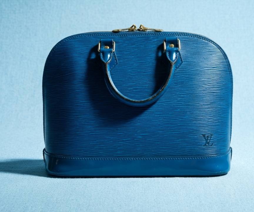 Bolsa de grife Louis Vuitton por até R$ 5.000.