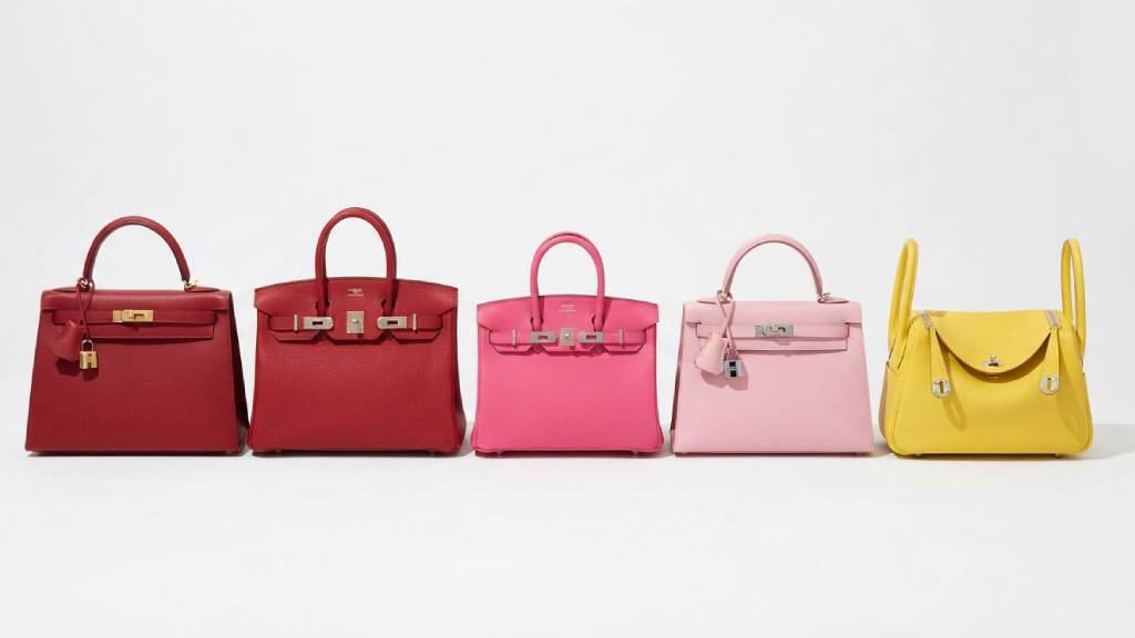 Bolsas Hermès em tons de vermelhos e pastel produzidas no couro Epsom.