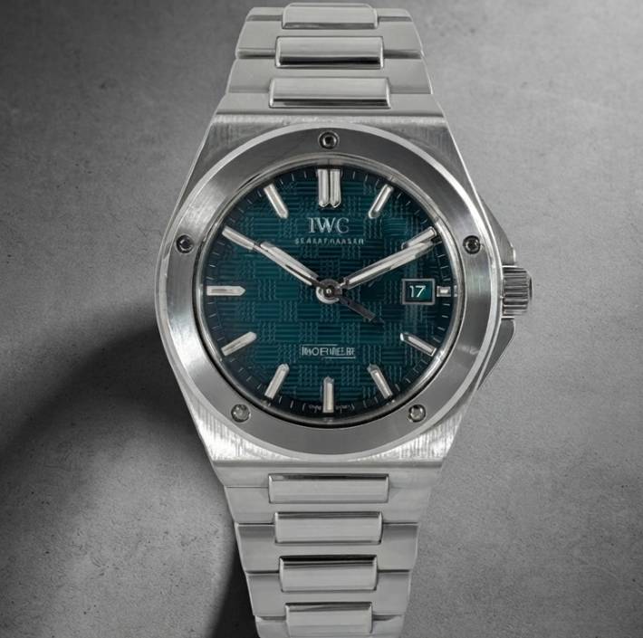 Foto de relógio usado na super sale etiqueta unica, modelo IWC Ingenieur Automático 40mm.