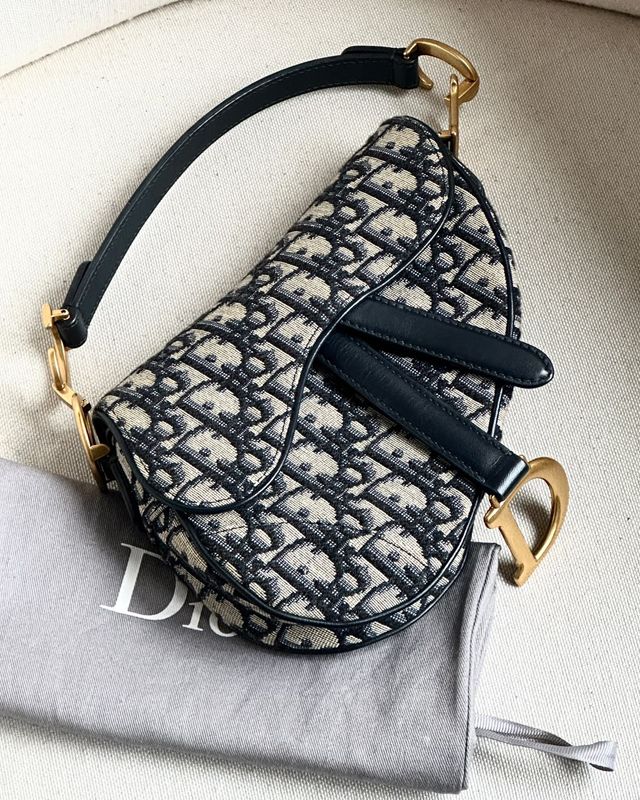 Bolsa Dior Saddle. Clique na imagem e confira mais modelos!