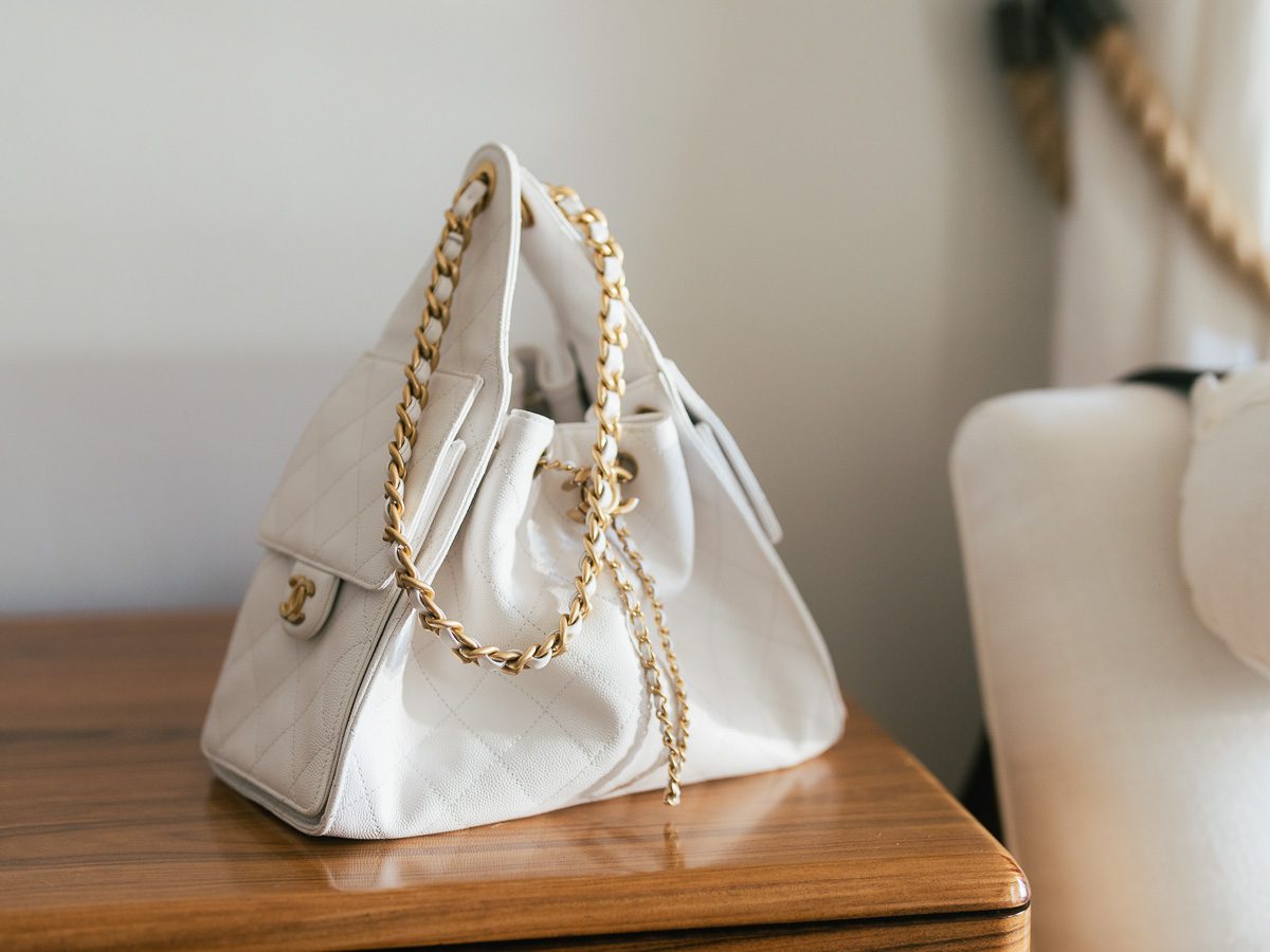 Foto da Chanel 25, uma das bolsas Chanel que teve aumento de preço em 2026.