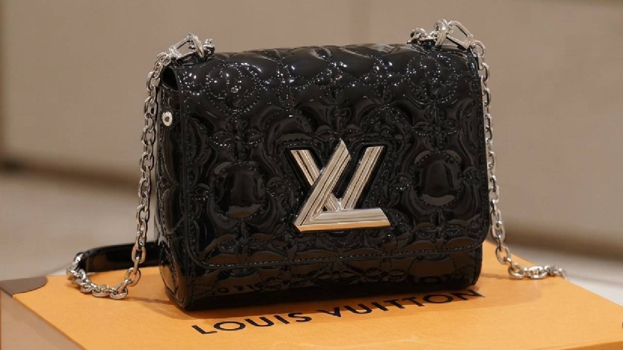 Bolsa de luxo Louis Vuitton second hand.