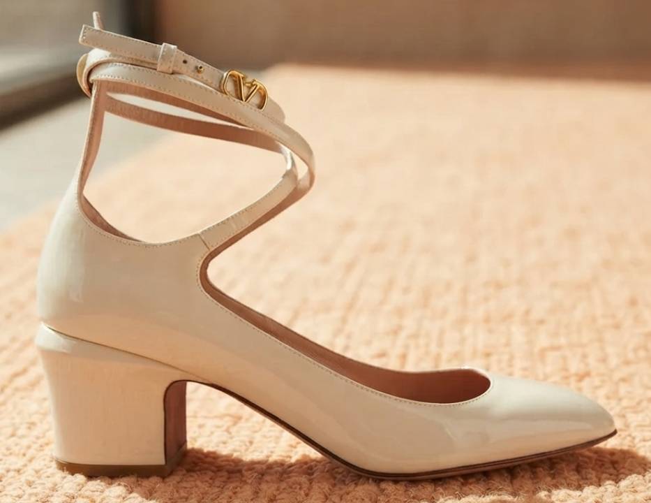 Sapato valentino scarpin mary jane para primavera verão.